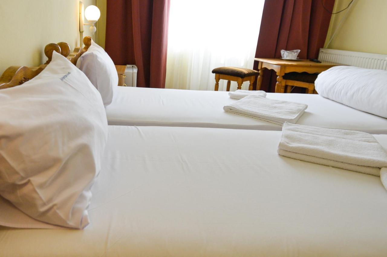 Hotel Decebal Bistrita Екстериор снимка