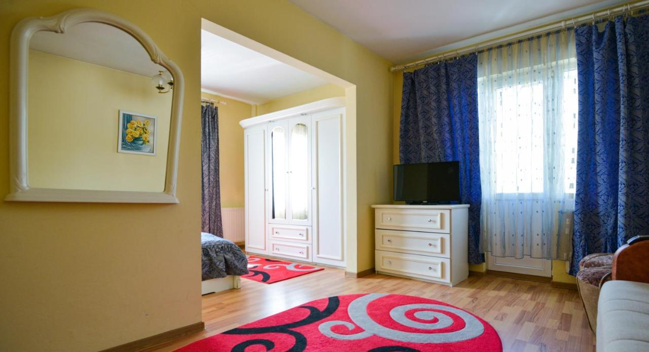 Hotel Decebal Bistrita Екстериор снимка