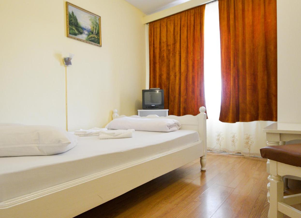 Hotel Decebal Bistrita Екстериор снимка