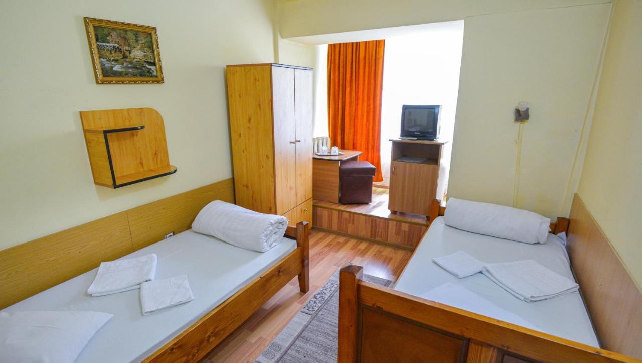 Hotel Decebal Bistrita Екстериор снимка