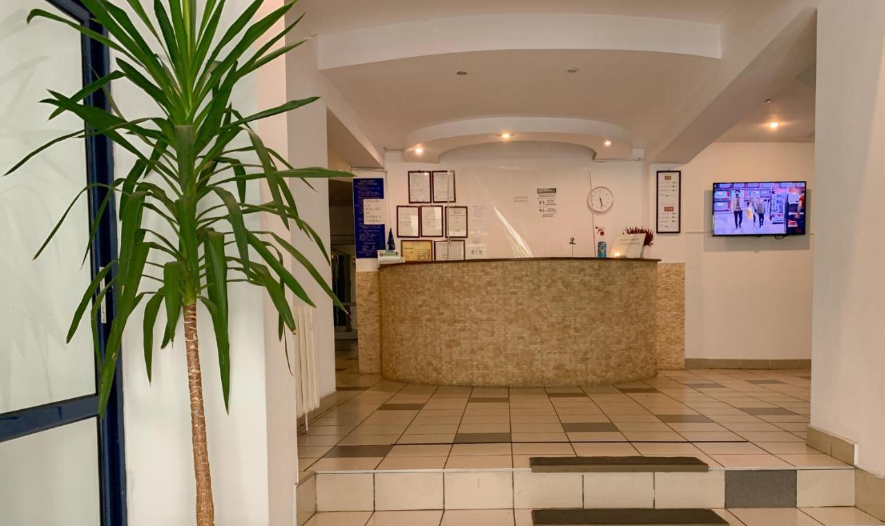 Hotel Decebal Bistrita Екстериор снимка